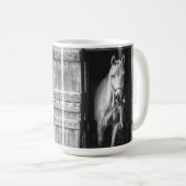 美しい馬とバーンブラックとホワイト コーヒーマグカップ (正面右)