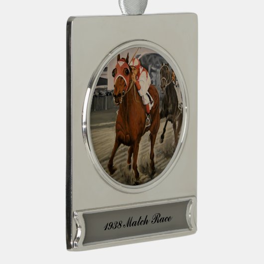 美しい馬の持ち主がレースにクラシック参加 シルバープレートバナーオーナメント (右)