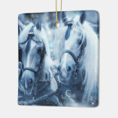 美しい馬チーム冬のドライビングフォト セラミックオーナメント (左)