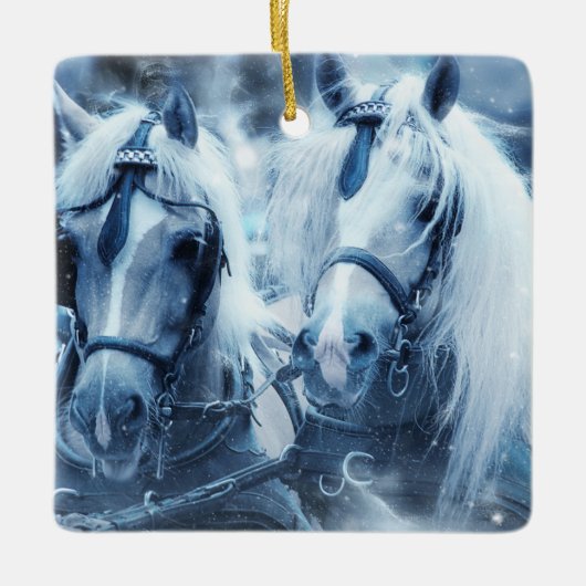 美しい馬チーム冬のドライビングフォト セラミックオーナメント (正面)