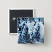 美しい馬チーム冬のドライビングフォト 缶バッジ (正面&裏面)