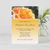 美しい黄色のバラの花のバレンタインデーパーティー 招待状 (スタンド正面)