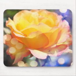 美しい黄色のバラの花。フラワーフォトグラフィー マウスパッド