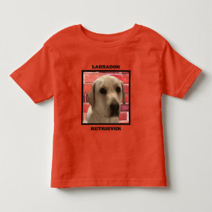 美しい黄色のラブラドールレトリバーカッコいい犬 トドラーTシャツ
