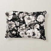 美しい黒と軽いセピア色のトーンフローラ アクセントクッション (裏面)