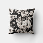美しい黒と軽いセピア色のトーンフローラ クッション (裏面)