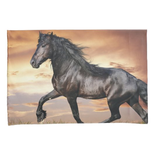 美しい黒馬 枕カバー (正面右)