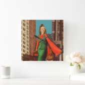 美しい1940年代のアップタウンガール スクエア壁時計 (ホーム)