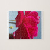 美しい 愛らしい 天上の ローズ 赤 青に映えて ジグソーパズル (横)