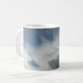 美しい 白い ふわふわの 雲の コーヒーマグ コーヒーマグカップ (正面左)