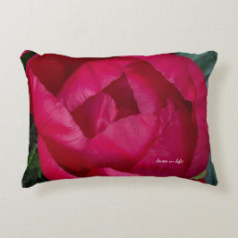 美しく咲く赤い牡丹 アクセントクッション
