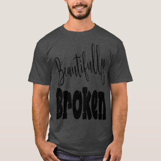 美しく壊れた Tシャツ