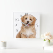 美しく幸せで赤みを帯びた子犬 スクエア壁時計 (ホーム)