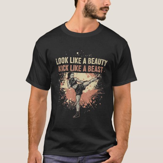 美しく見えてキックボクシングのように蹴る キックボクサー Tシャツ (正面)
