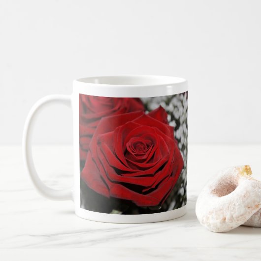 美しく赤いバラ コーヒーマグカップ (ドーナツ)
