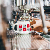 美しモダンい妻のためのコラージュ写真と赤い贈り物 エスプレッソカップ