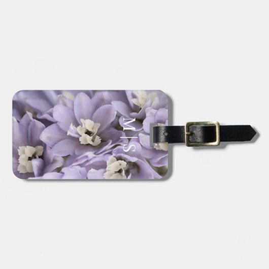 美しモノグラムのい紫色のデルフィニウムの花 ラゲッジタグ (正面横)