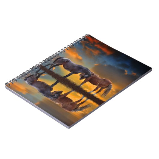 美すごいしい野生馬 ノートブック (左側)