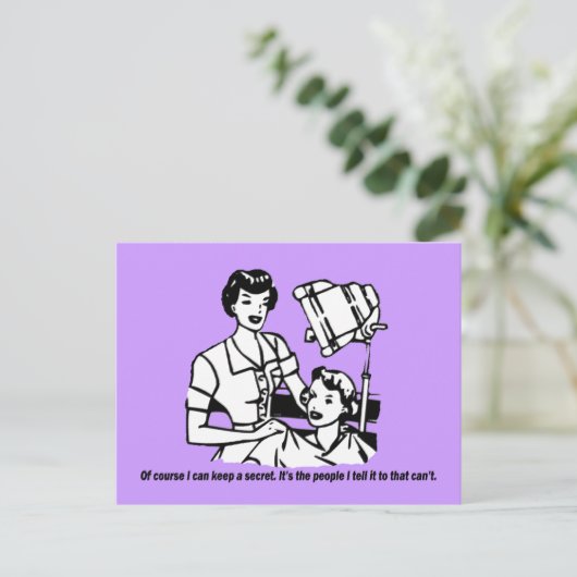 美容師のユーモア – もちろん秘密保はできる ポストカード (スタンド正面)