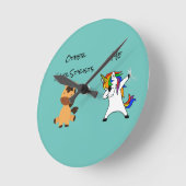 美容師へのプレゼント時計ユニコーン ラウンド壁時計 (傾斜)