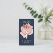 美容師ネイビーブルーシザー&バラ美しいサロン 名刺 (スタンド正面)