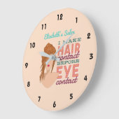 美容師パーソナライズされたレトロサロンカートゥーンウォール ラージ壁時計 (傾斜)