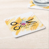 美容師金ゴールドシザーおよび美しいサロンフローラ スクエアペーパーコースター (アングル)