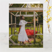 美的女性ポートレート折りグリーティングカード カード (黄色い花)