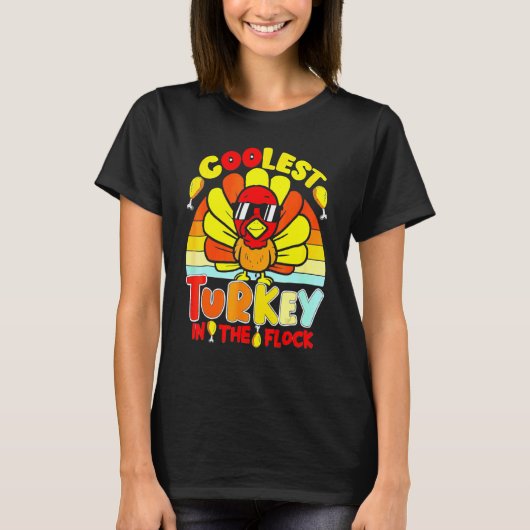 群クールれの中のトルコ幼児の少年たち感謝祭 Tシャツ (正面)
