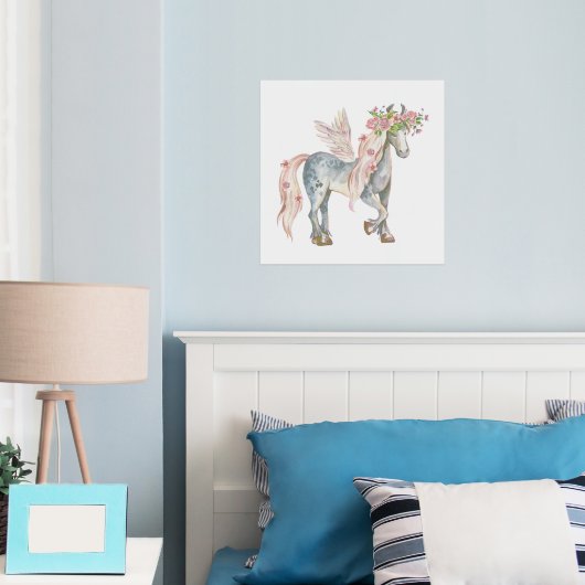 羽と花が飾られたかわいいポニー 箔ポスター (インサイチュ (寝室))