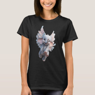 羽のあるかわいい飛ぶ象 | ファンタジー 赤ちゃん 象 Tシャツ