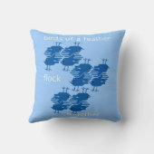 羽の鳥が群がる クッション (裏面)