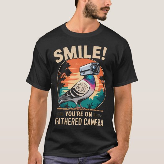 羽ばたきカメラドローン監視鳥 Tシャツ (正面)