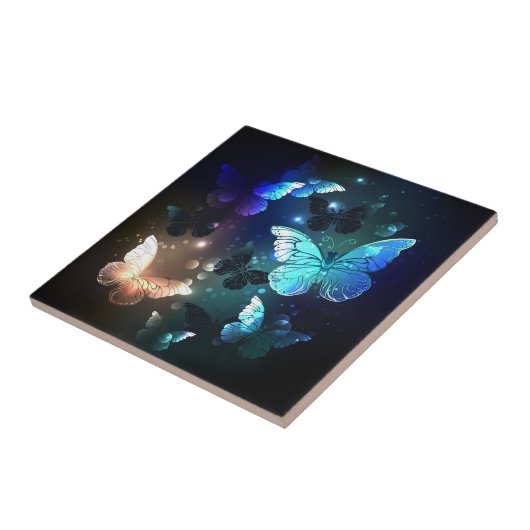 羽ばたき夜蝶 タイル (側面)