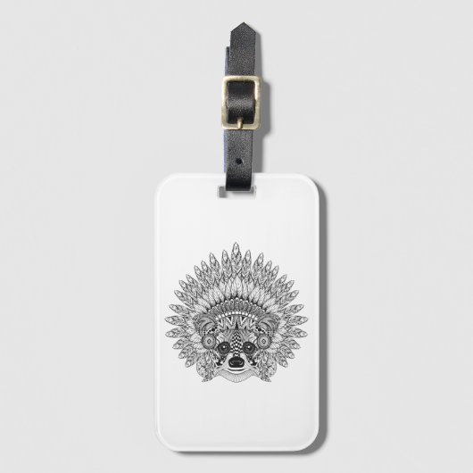 羽をつけられた戦争のボンネットの落書きのアライグマ ラゲッジタグ (正面縦)