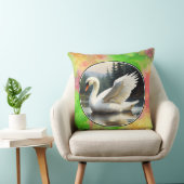 羽を広げた白鳥が池を駆け抜ける クッション (椅子)