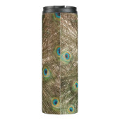 羽を広げた美しいクジャクの写真 タンブラー (裏面)