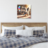 羽を追いかけるかわいい毛ふわふわした猫 キャンバスプリント (インサイチュ (寝室))