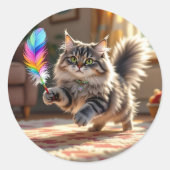 羽を追いかけるかわいい毛ふわふわした猫 ラウンドシール (正面)