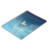 羽付き手帳を付けた豚 ノートブック (左側)