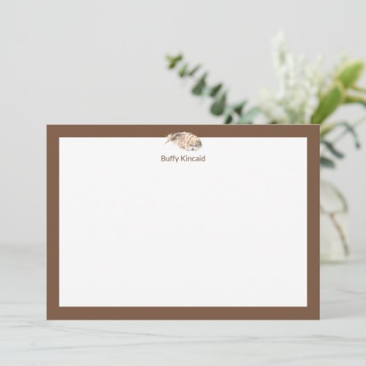 羽毛の友人トフィーパーソナライズされたブラウン セーブザデート (スタンド正面)