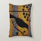 羽毛立ち枕の中の鳥 アクセントクッション (正面(垂直))