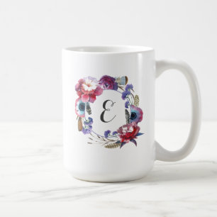 羽 のモノグラムとの野生の花のシャクヤクの花柄 コーヒーマグカップ