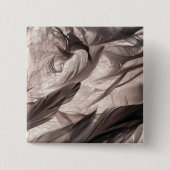 羽 缶バッジ (正面)