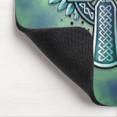 翼が付いているケルト十字(青い) マウスパッド (コーナー)