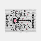 翼が付いているピンクのロックスターのギター フリースブランケット (正面(横))