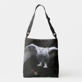 翼が開いたスノーフクロウ クロスボディバッグ (裏面)