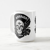 翼のあるスカルのアートワーク コーヒーマグカップ (正面左)