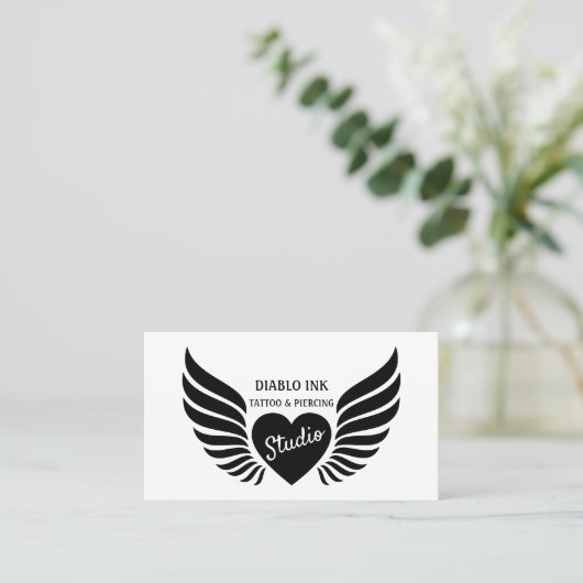 翼のあるハートタトゥー、タトゥー&体ピアサー 名刺 (スタンド正面)