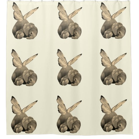 翼のあるベビーゾウのシャワーカーテン シャワーカーテン (正面)